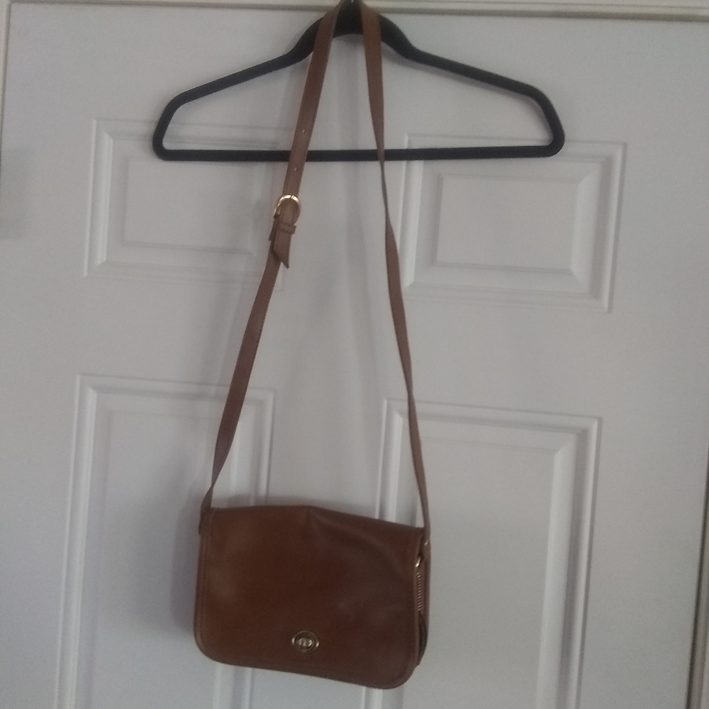 Vintage COACH Crossbody Tan / Luggage Small Handbag Authentic N: 308- 9875